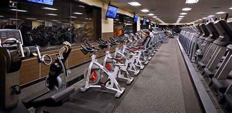 24 Hour Fitness Amenities