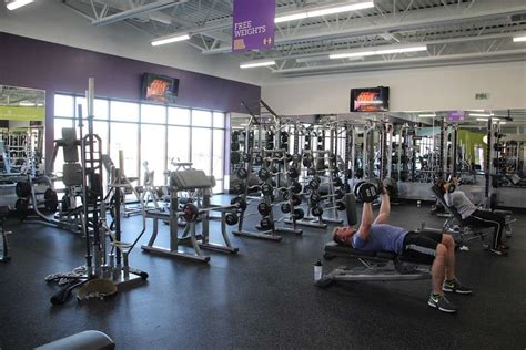 Choosing the Right Fitness Center