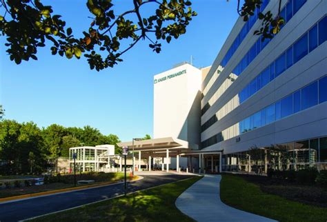 Falls Church Medical Center