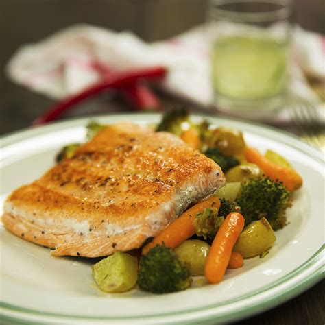 baked salmon with roasted vegetables