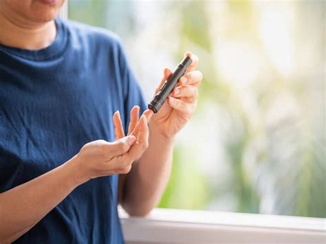 complications of abnormal blood sugar levels