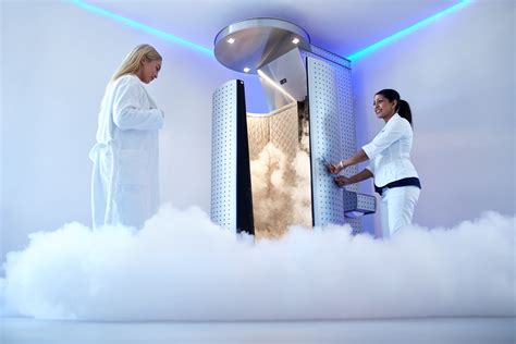 Cryotherapy for wart removal